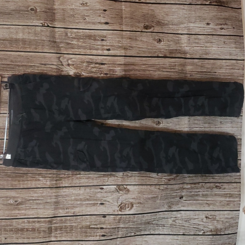 Boys' Old Navy camo cargo pants